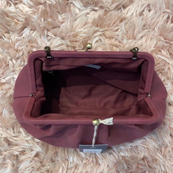 NWT frame Clutch by
Universal Thread - Picture 7 of 7